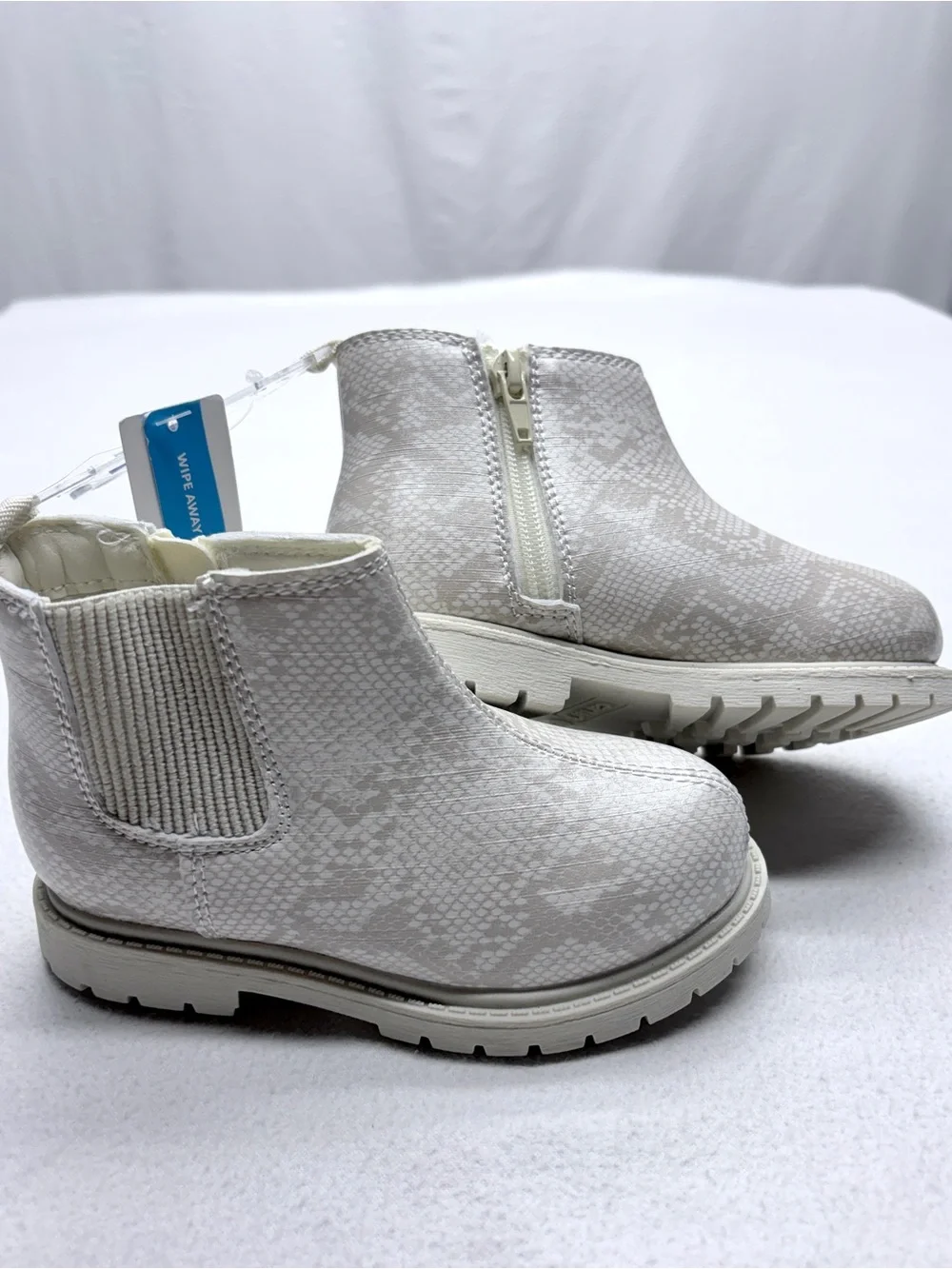 Carter's Bessy Chelsea Boots Girls 9 Gold Snakeskin Lug Sole NWT